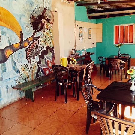 Hostel Loli Puerto Iguazú Exterior foto